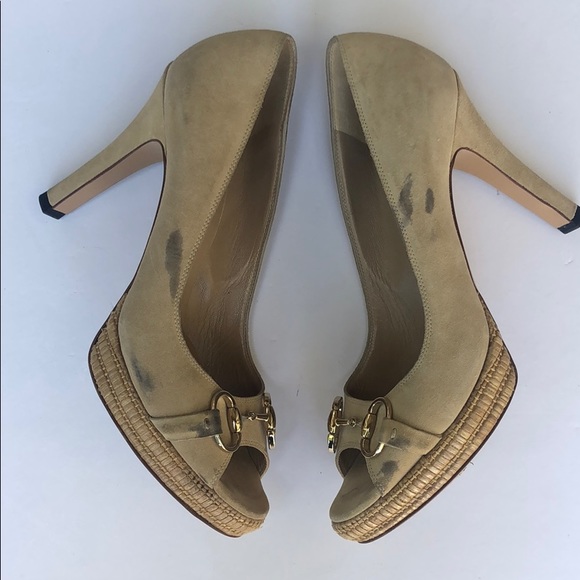 Gucci 1955 gold horsebit beige suede peep toe platform pumps heels - Picture 3 of 8
